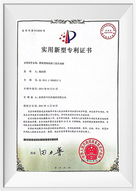 ブリスターフォームを使用した建設車両用シート